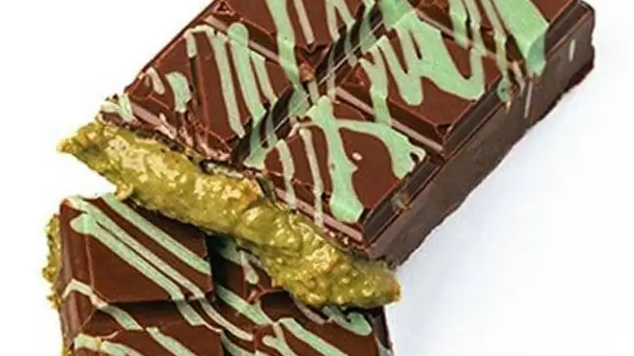 Famous Dubai Chocolate Bar Famous Dubai Chocolate Bar - Image 1