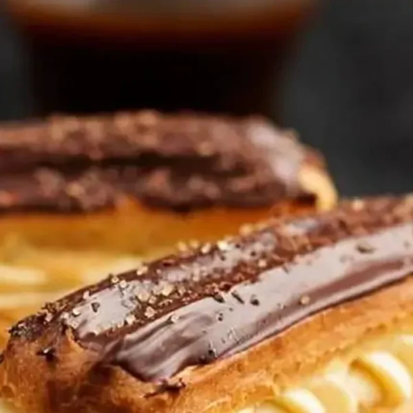 Fresh French Eclair X-L with Chocolate