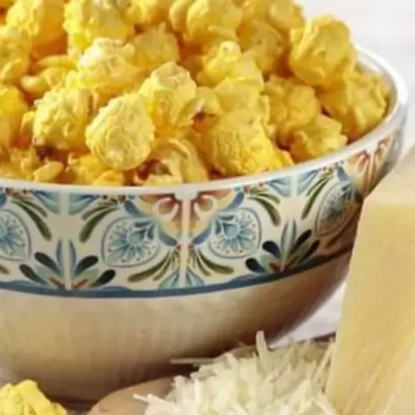 Fresh Garlic Parmesan Popcorn