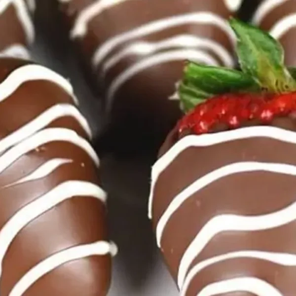 Fresh Organic %100 Belgian Chocolate Covered Strawberries