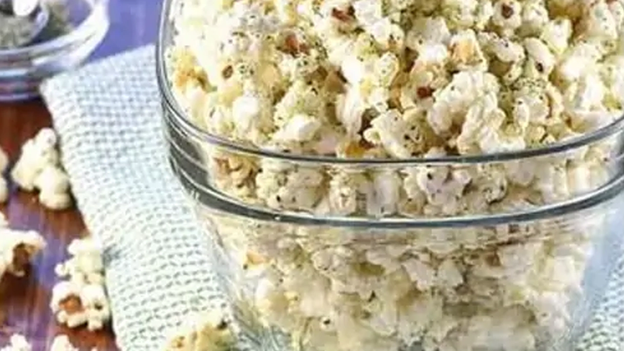 Fresh Spicy Jalapeno Popcorn Fresh Spicy Jalapeno Popcorn - Image 1