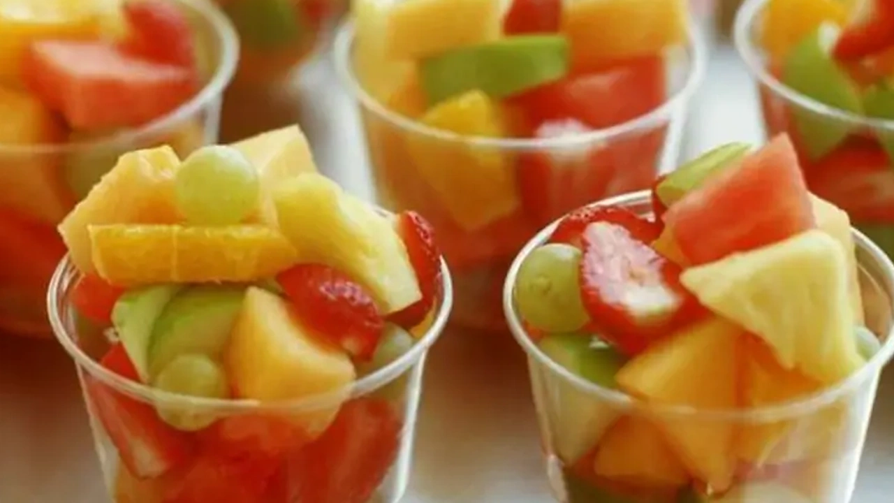 Fresh X-L Fruit Salad Fresh X-L Fruit Salad - Image 1