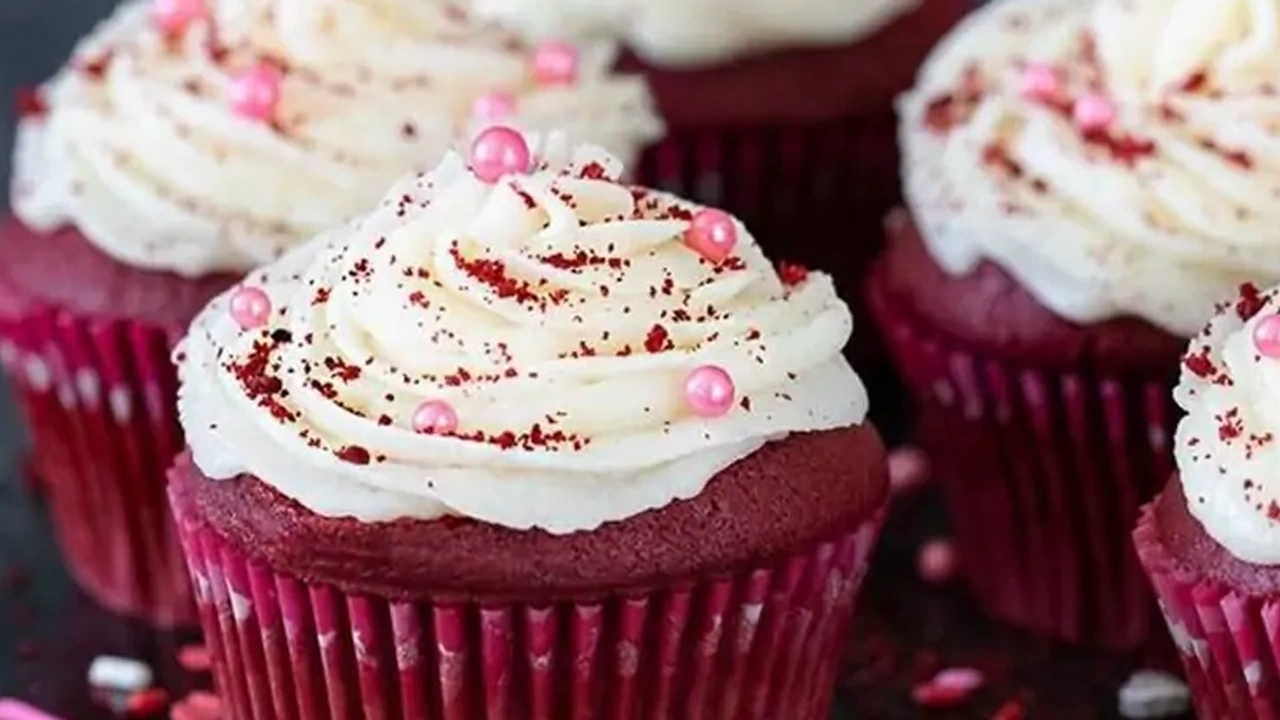 Handmade Cupcake Bundle of 4 Handmade Cupcake Bundle of 4 - Image 1