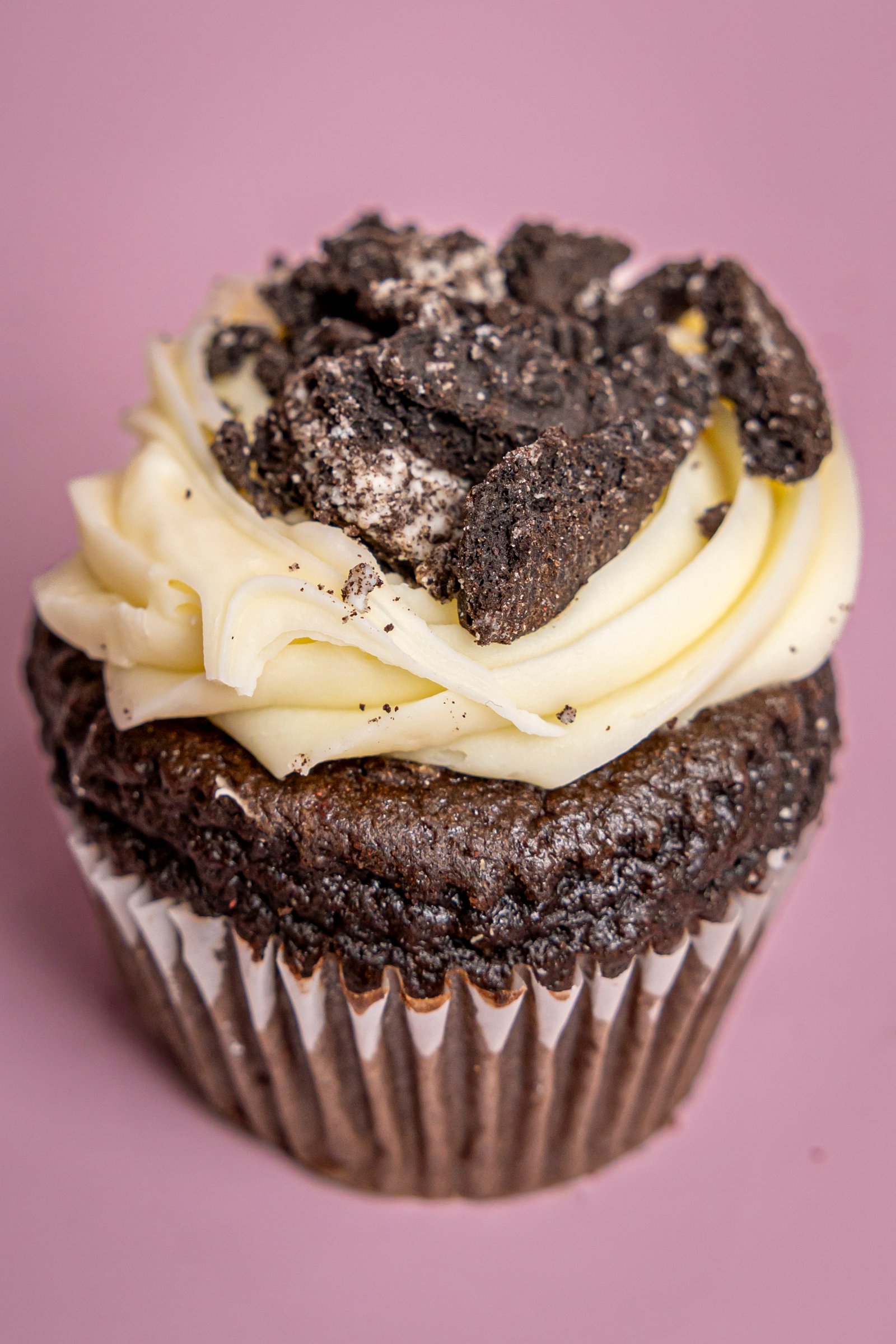 NYBakery&Deserts-2045 Fresh Handmade Oreo Cupcake – Cookies & Cream Frosted Treat - Image 1