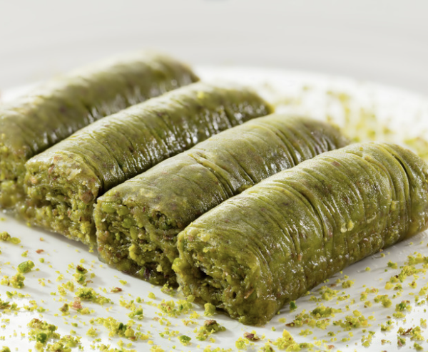 Pistachio Roll – 3 Pieces