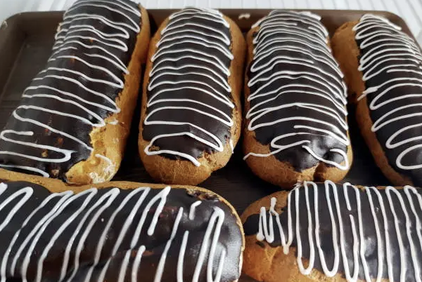 Chocolate Eclair