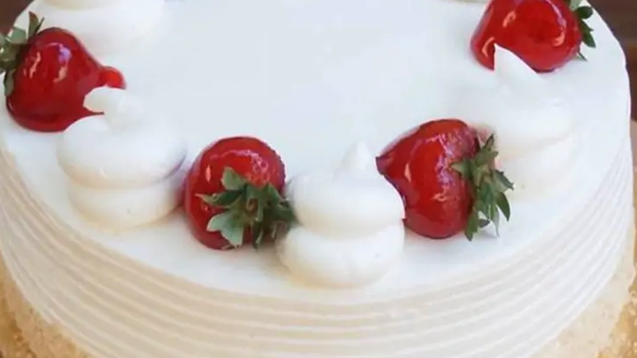 X-Large Strawberry Shortcake Slice with Whip Cream X-Large Strawberry Shortcake Slice with Whip Cream - Image 1