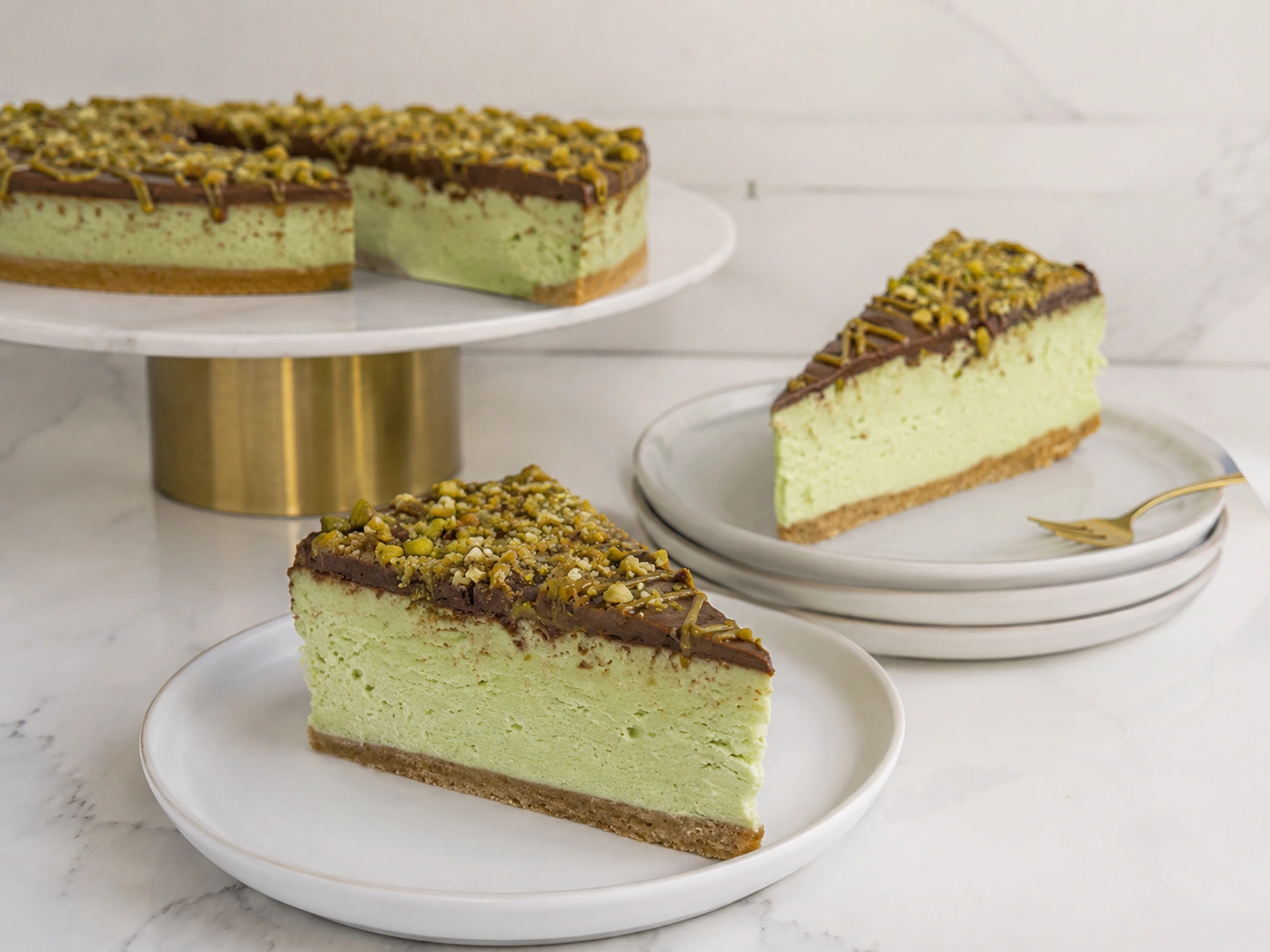 dubai cheesecake X-Large Dubai Cheesecake Slice – Pistachio Chocolate Cheesecake - Image 1