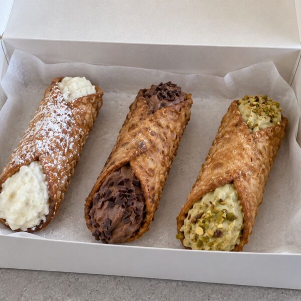 Italian Cannoli Box – 3 Pieces